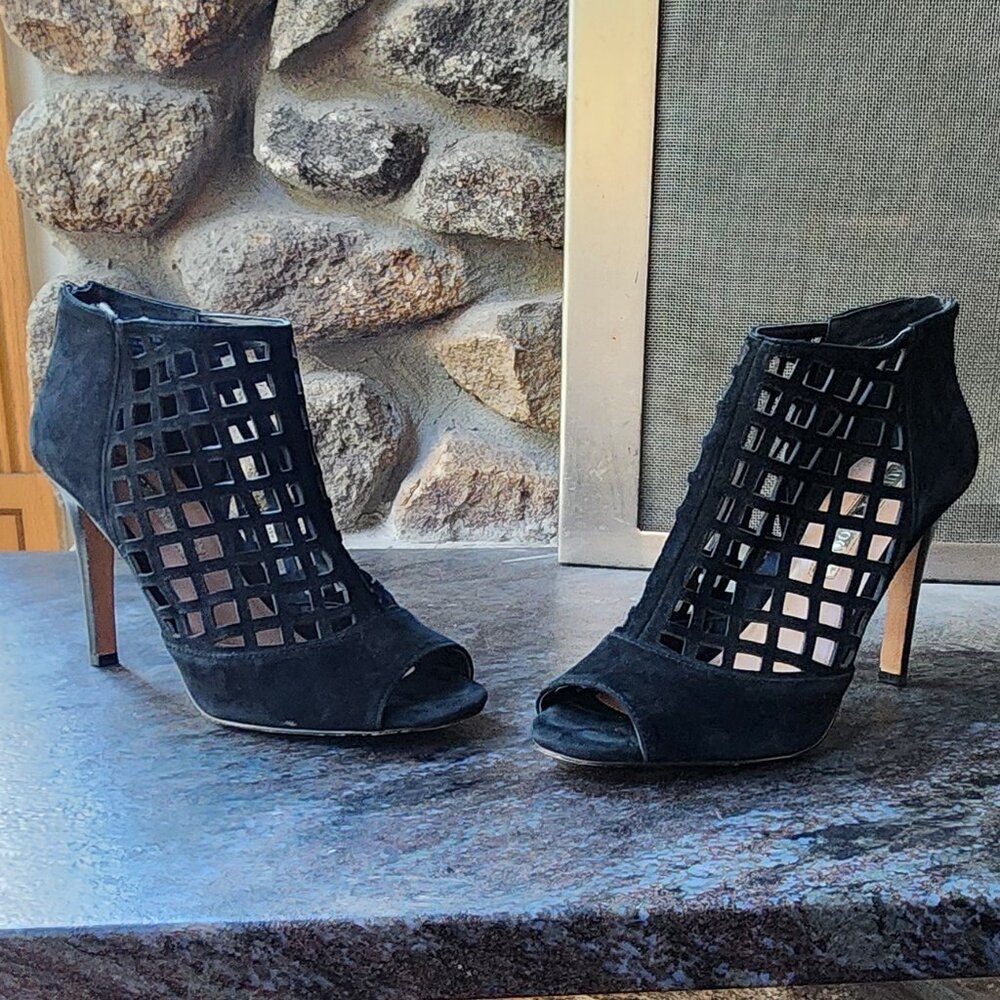 Audrey Brooke “Marseille” Black Suede Open Toe Gladiator Heels Bootie Size 8.5M